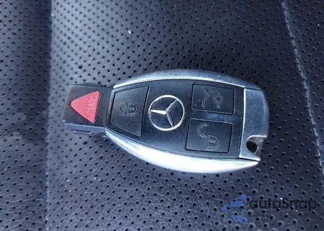 2016 Mercedes-Benz E 400 z USA, uszkodzony, nr VIN WDDKK6FF1GF331331